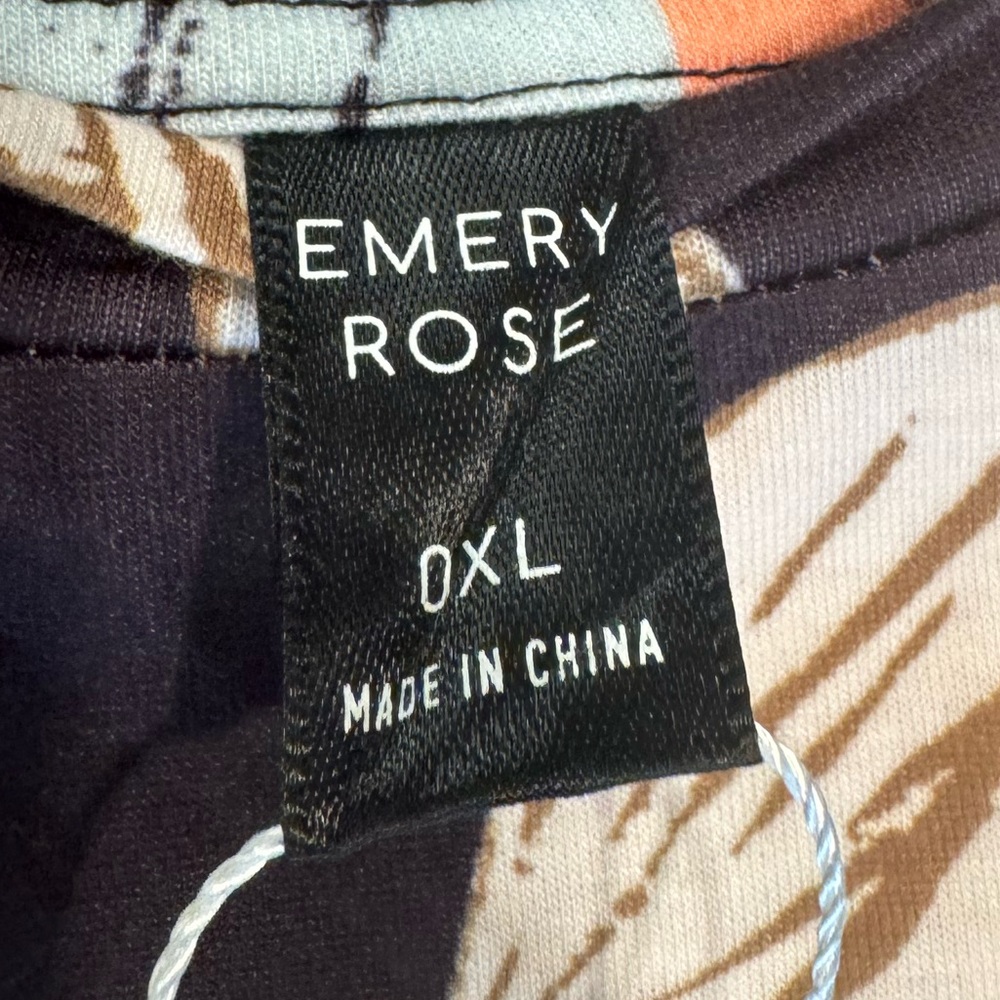 NWT EMERY ROSE Casual Minimalist Floral Print Plus Size Women Short Sleeve Dress - Picture 8 of 11